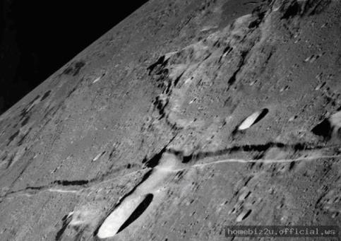 Belt of rocks observed in the moon surface